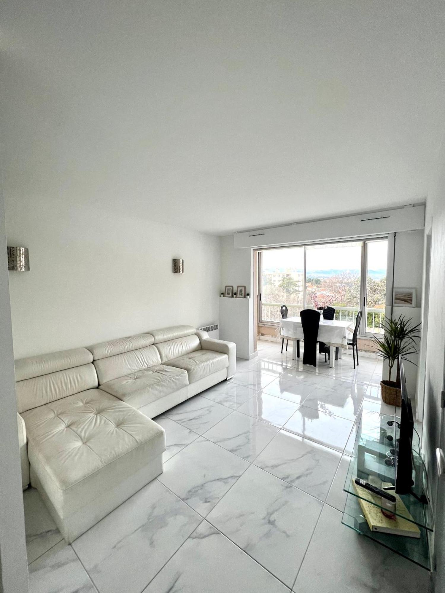 Studio 4 Couchages A 12 Min De La Plage A Pied Avec Wifi, Le Parking Est En Option Antibes Exterior photo